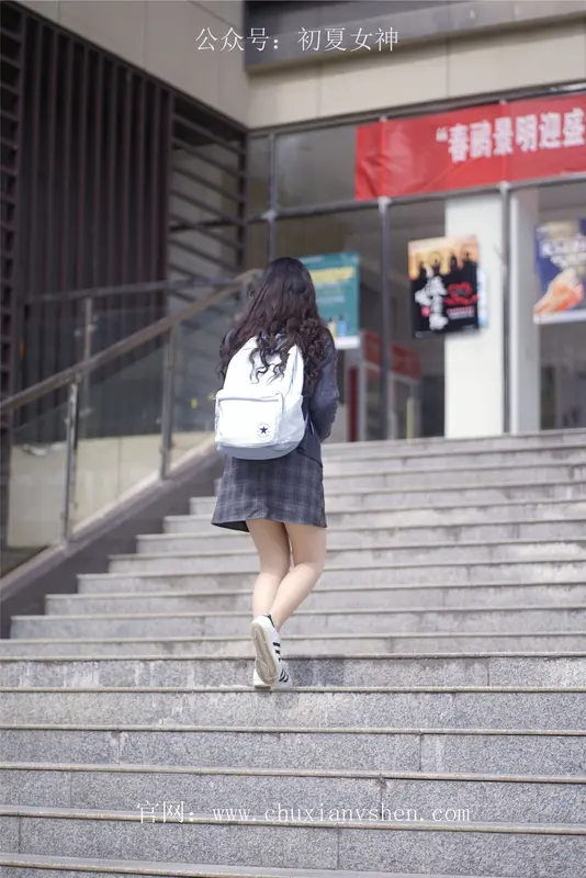 初夏女神 NO.068 欢欢 新晋学妹-校园游览 - 初夏女神